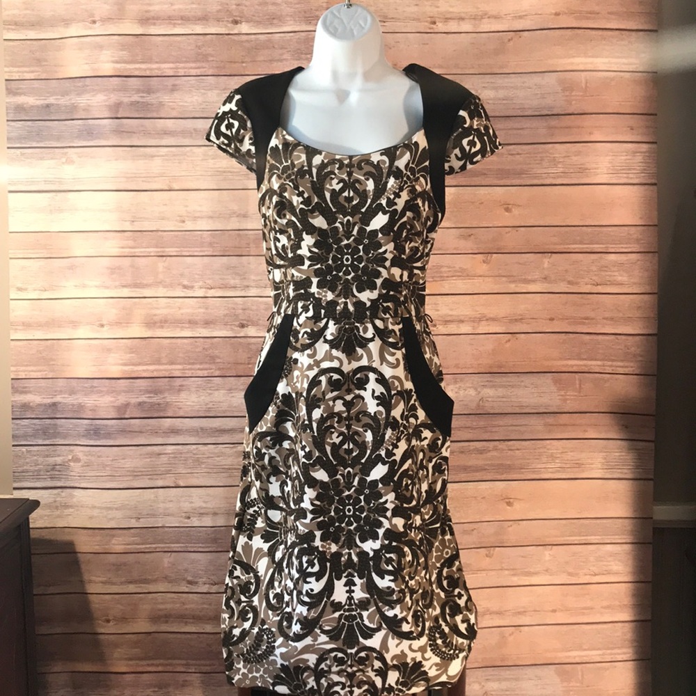 Ladies Floral Dress EUC